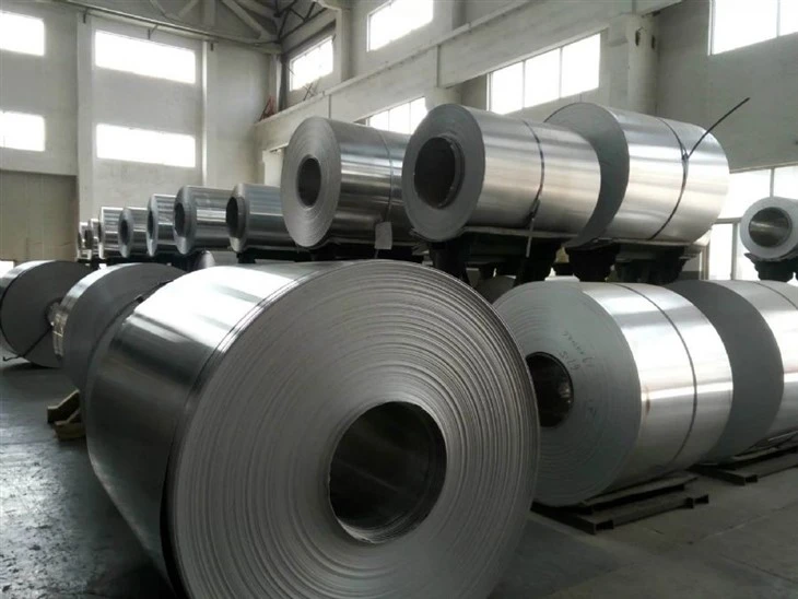 Folie de aluminiu argintie de uz casnic